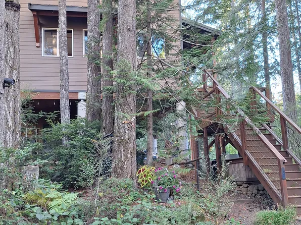 13663 W Raven Ln, Bremerton, WA 98312