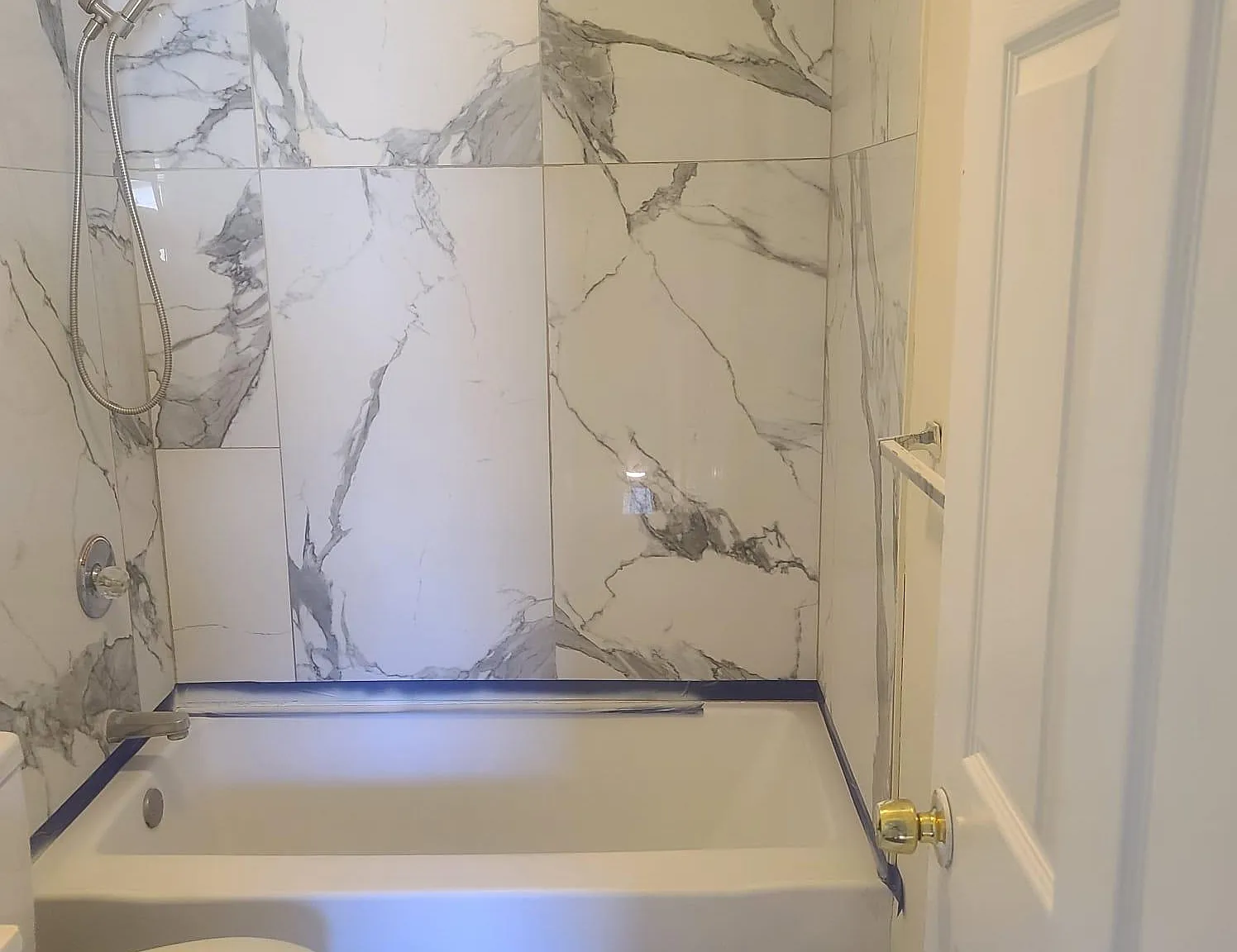 3 bed, 1.5 bath, 2042 sqft, $3,000 — Photo 4