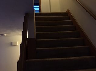 28 Bleachery Ct, Warwick, RI 02886