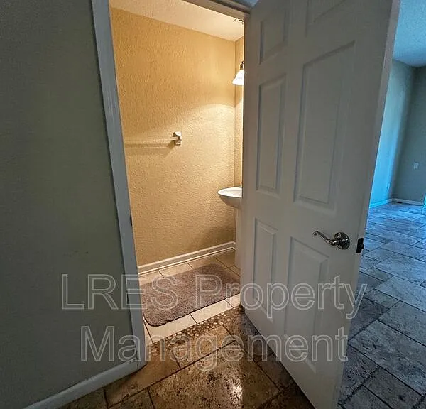 606 Cruz Bay Cir — Photo 10