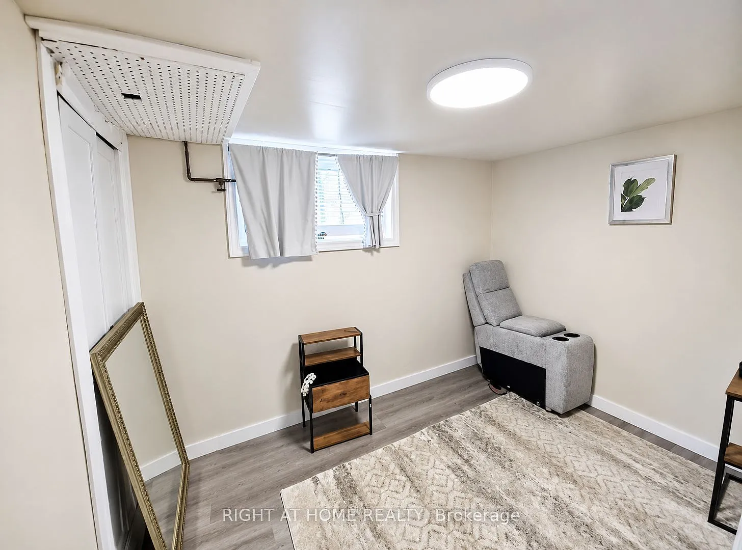 2 bed, $1,150 — Photo 4