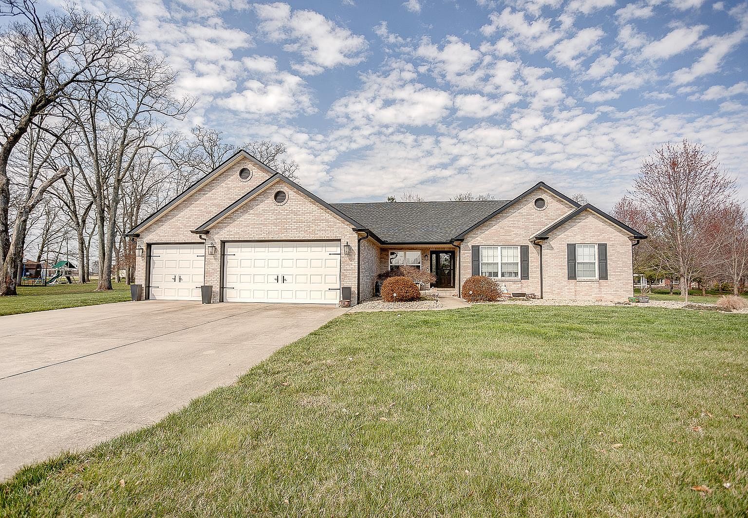 4213 Water Oak Ln, Smithton, IL 62285 Zillow