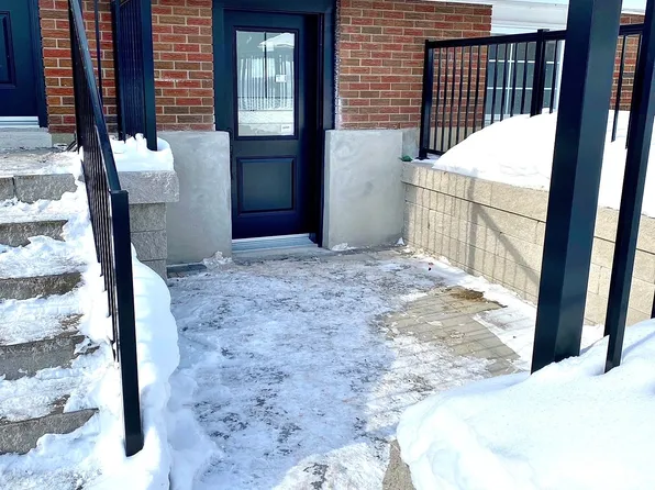 2042 Tawney Rd, Ottawa, ON K1G 1B8