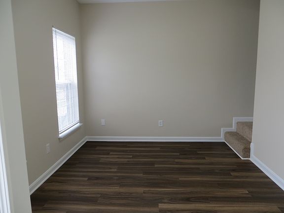 5th image of 108 Penn Dr