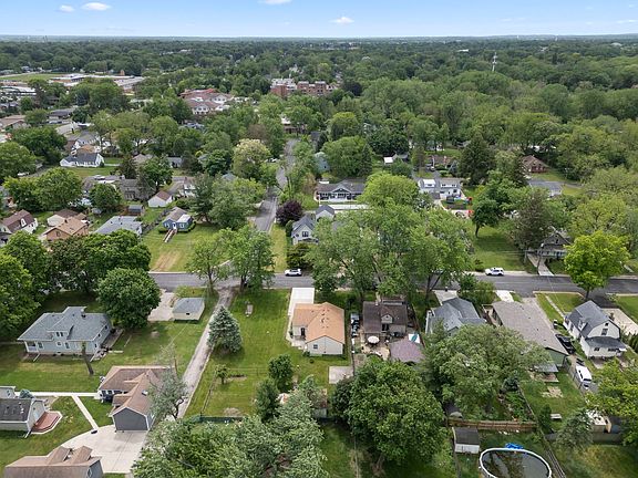 5th image of 1406 Kaskaskia Ave