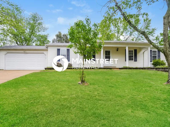 2416 Angela Dr, High Ridge, MO 63049