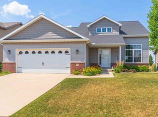 71 Dry Sage Cir, Bloomington, IL 61705