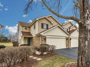 245 Carlisle Ave, Westmont, IL 60559