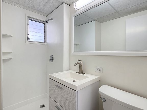 4th image of 320 Ohua Ave APT 402