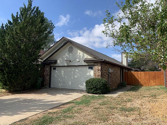 2nd image of 942 Boxwood Dr
