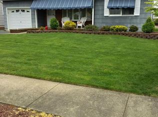 20 Oakfield Rd, Toms River, NJ 08757