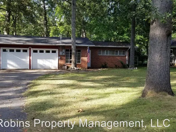 306 Cherokee Dr, Warner Robins, GA 31093
