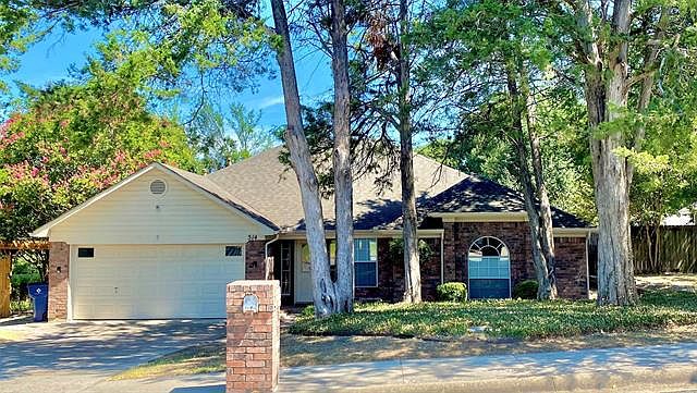 1st image of 514 Highland Oaks Dr