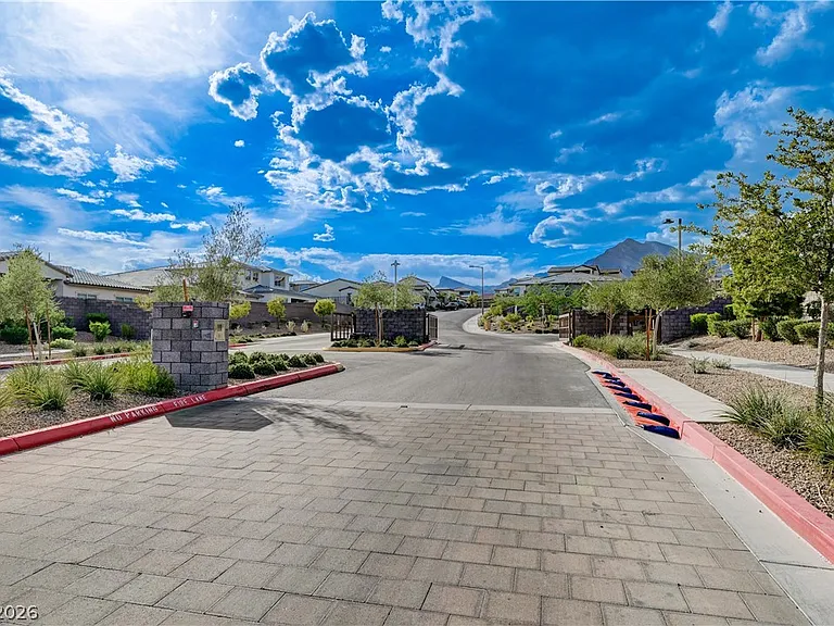 11803 Giroma Ave — Photo 46