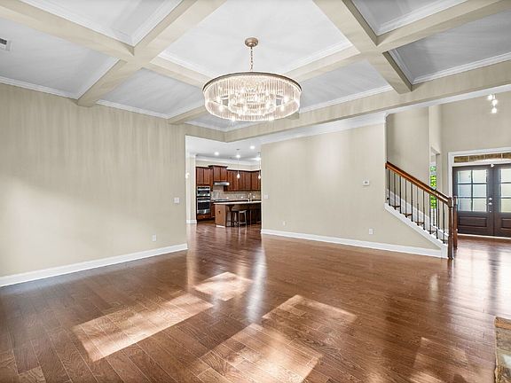 5th image of 4505 Summersweet Dr NE