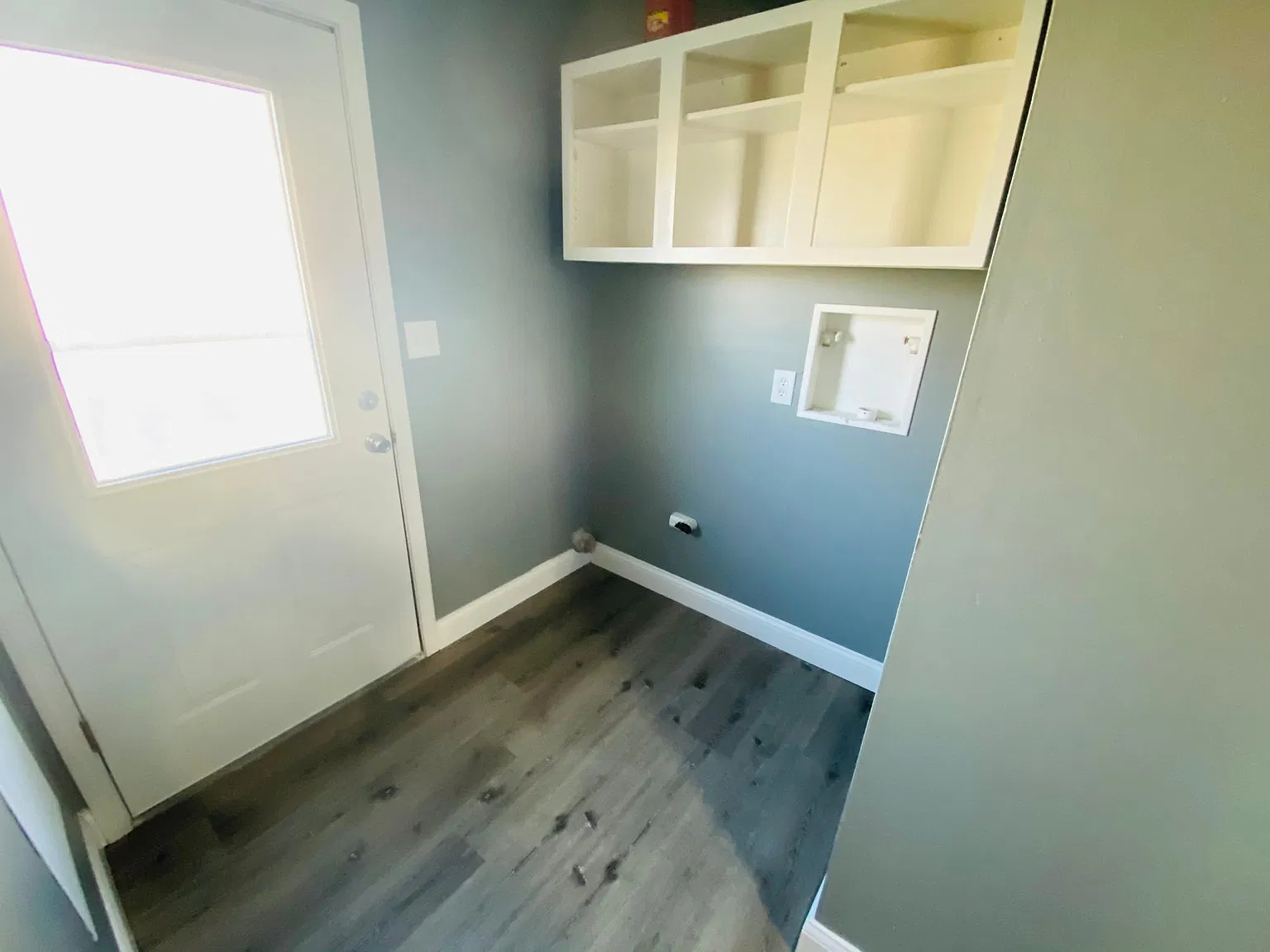3 bed, 1064 sqft, $1,300 — Photo 1
