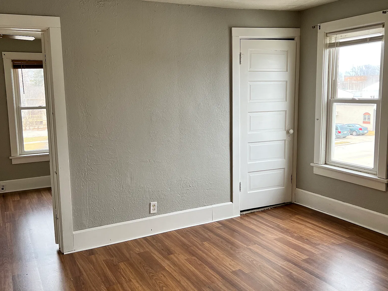 306 Forest Ave — Photo 1