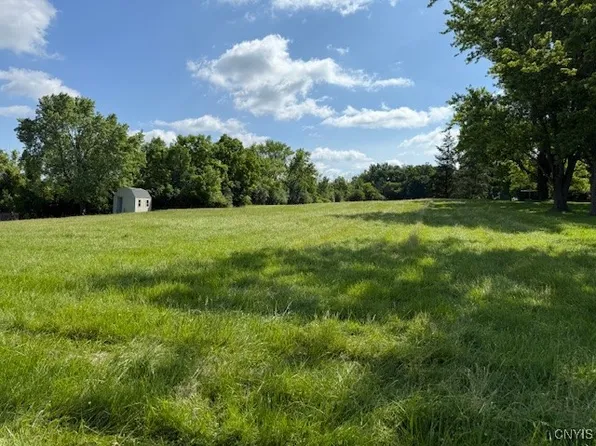 317 Tuttle Ave #82, Canastota, NY 13032