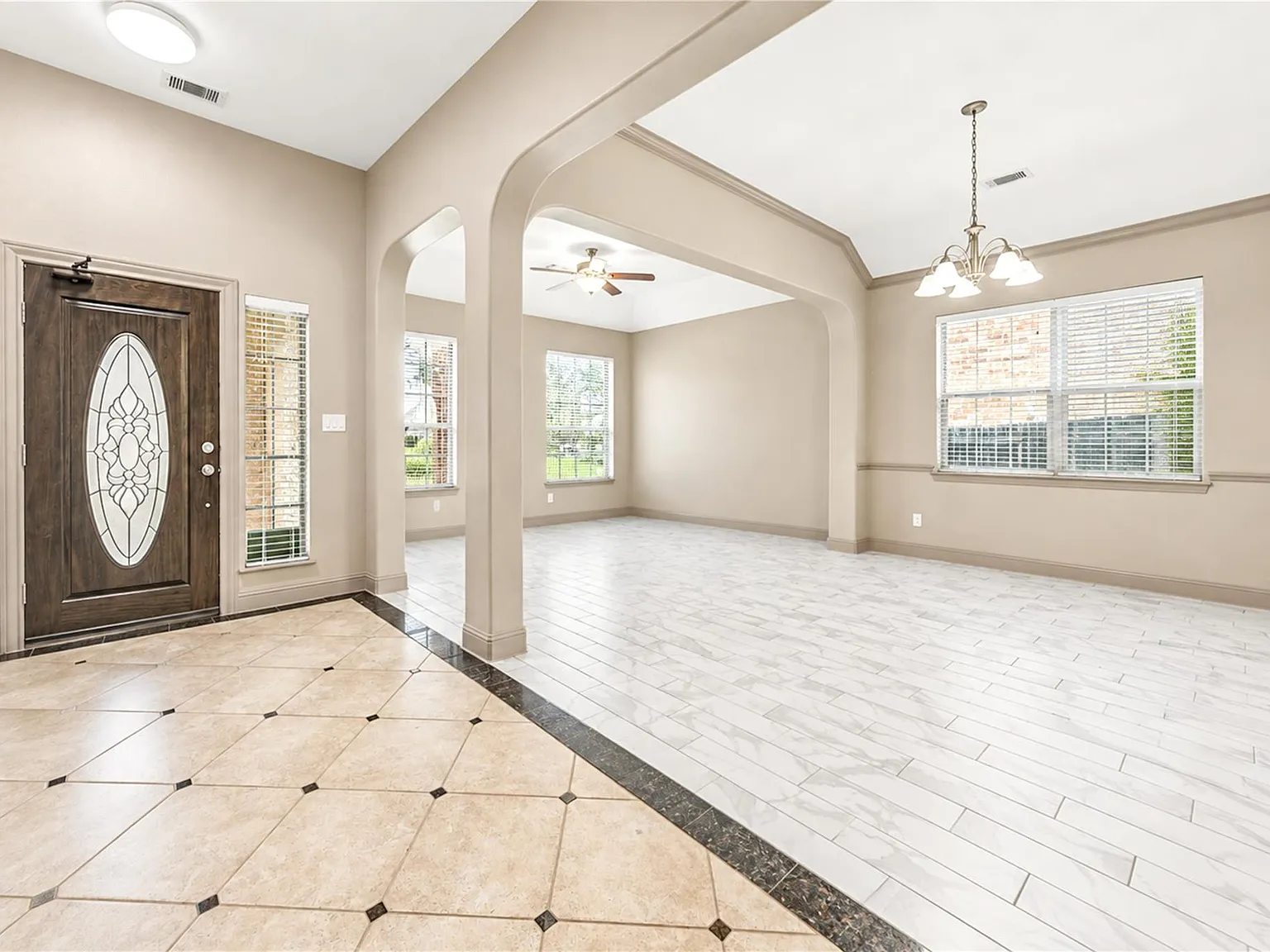 3 bed, 2.5 bath, 2446 sqft, $2,500 — Photo 3
