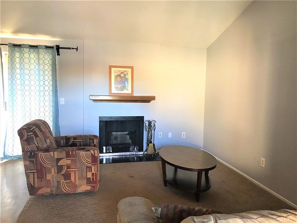 1st image of 658 Parkview Dr