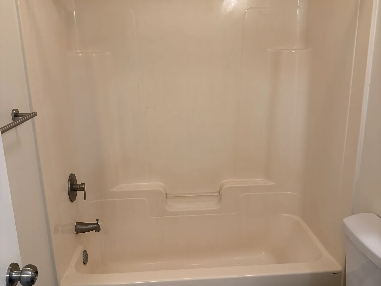 2 bed, 1000 sqft, $1,150 — Photo 4
