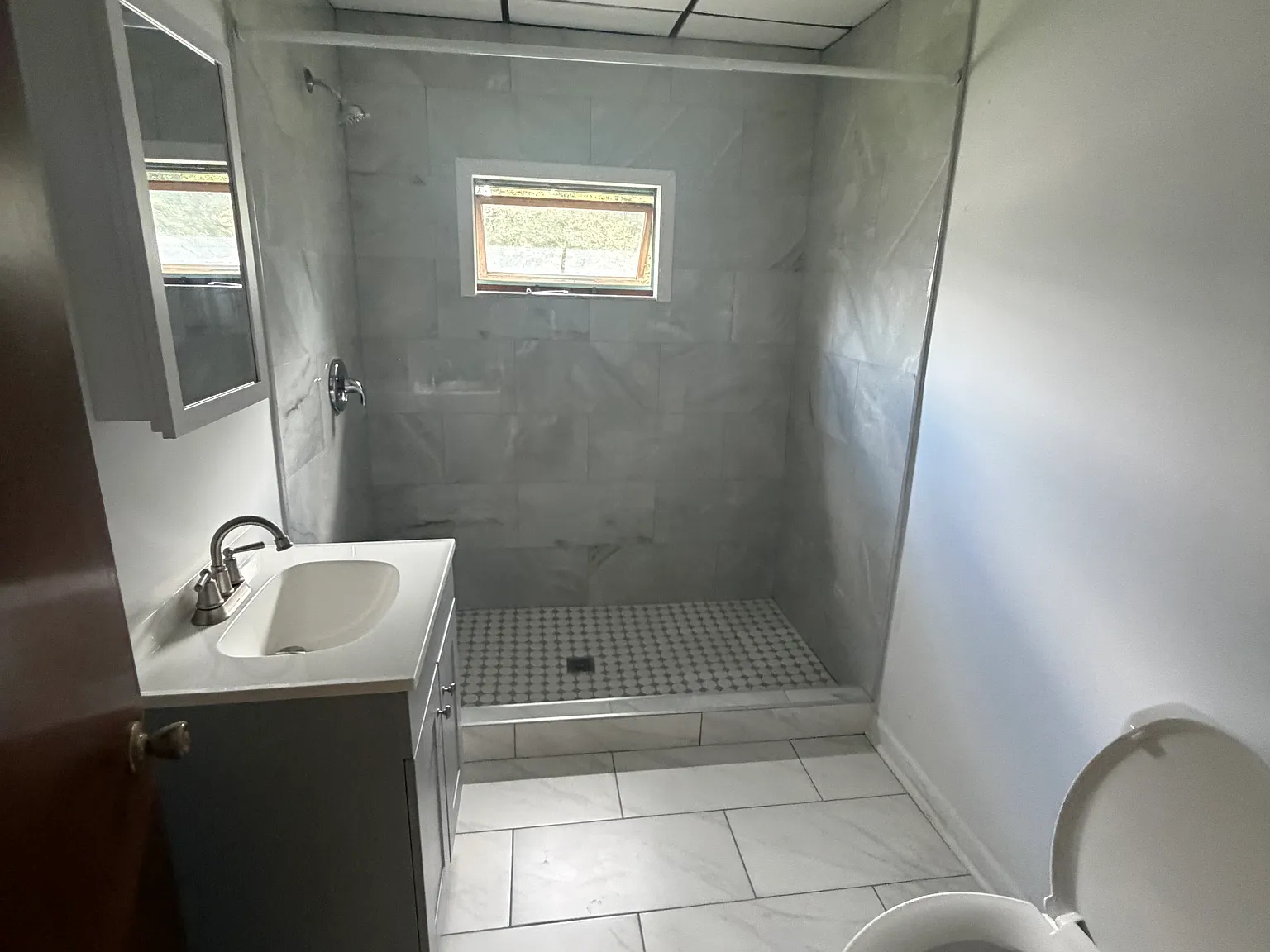 4 bed, 1.5 bath, 1500 sqft, $1,295 — Photo 1