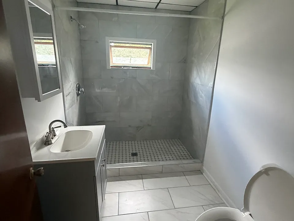6-8 Maple Ave #6