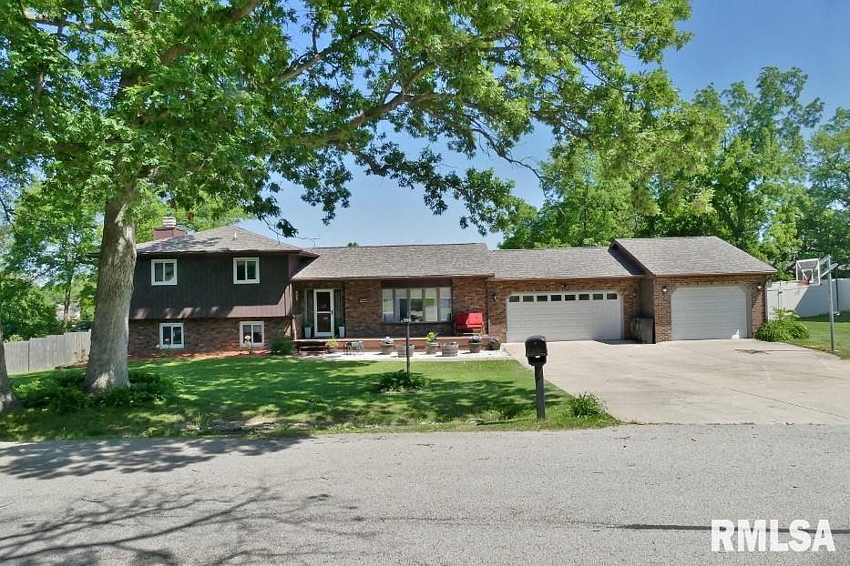 1st image of 248 Whispering Oaks Dr