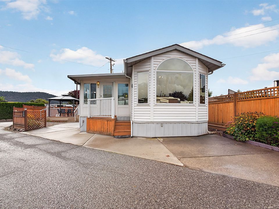 1st image of 415 Commonwealth Rd #220