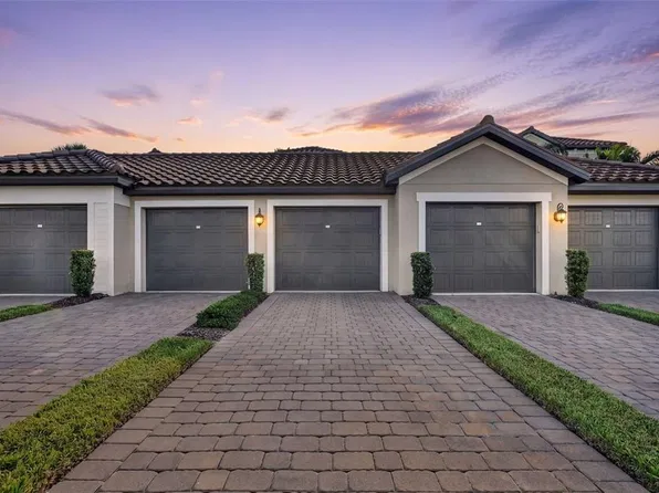 5685 Palmer Cir Unit 202, Bradenton, FL 34211