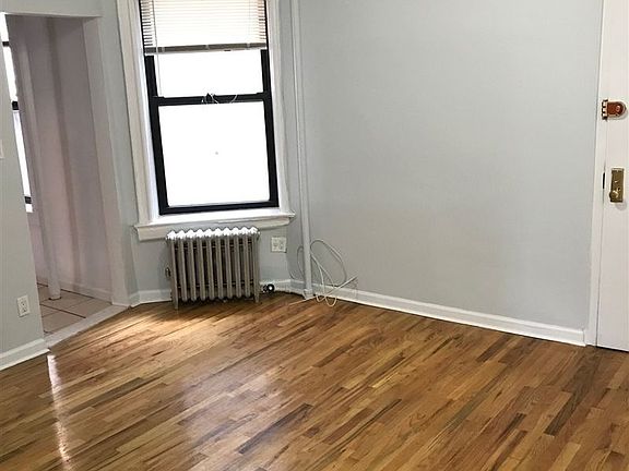 4th image of 3170 37th St APT 1