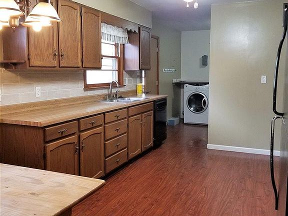 2nd image of 531 E Main St