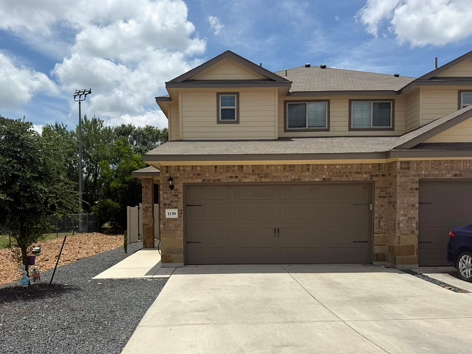 1st image of 1139 Renee Way