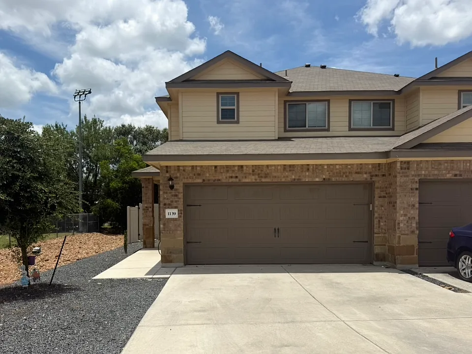 1139 Renee Way