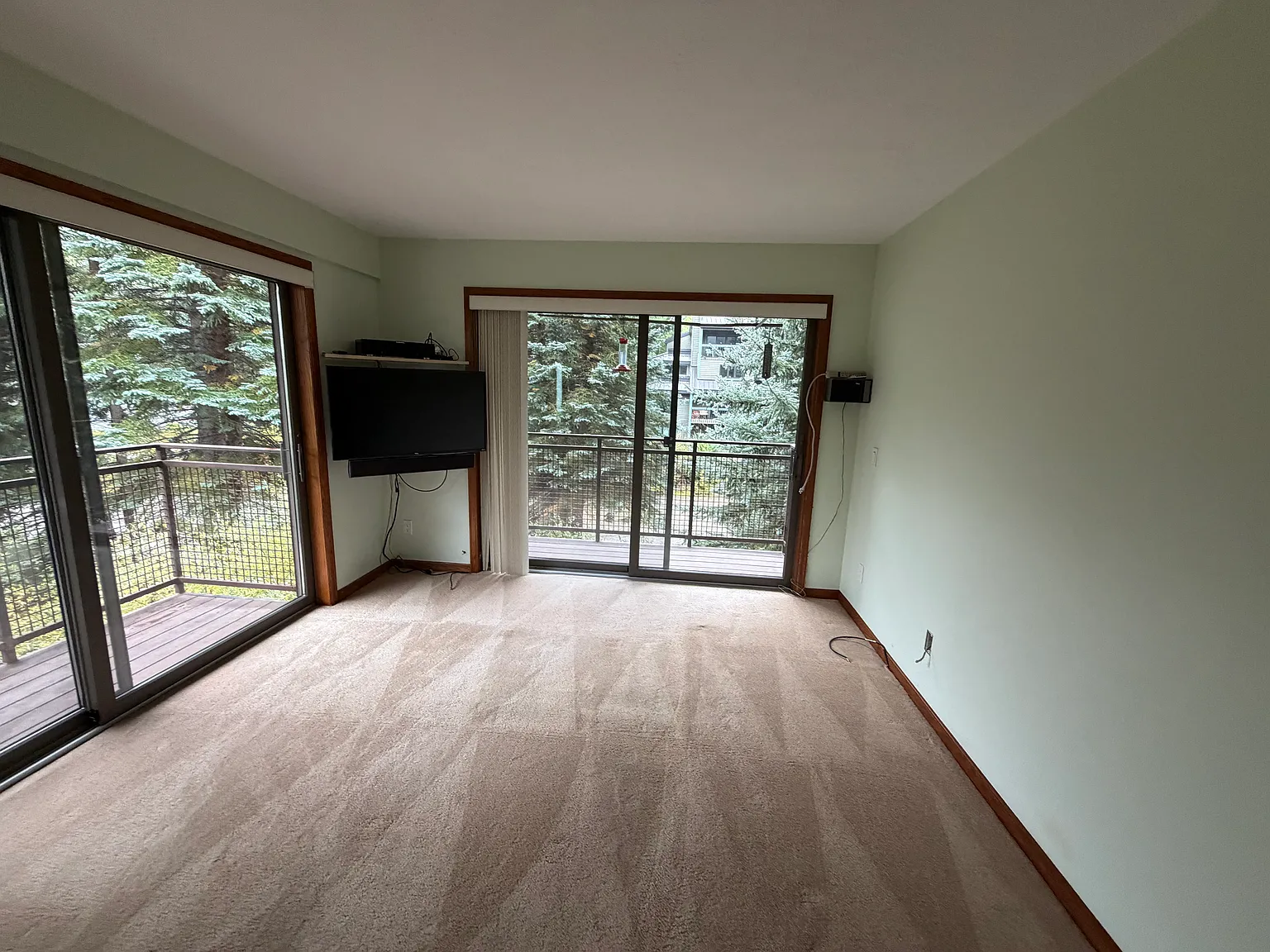 2 bed, 755 sqft, $6,500 — Photo 2