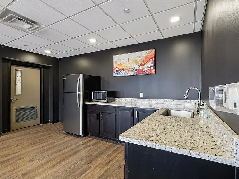 73-web-or-mls-Penn Ave-2409-908