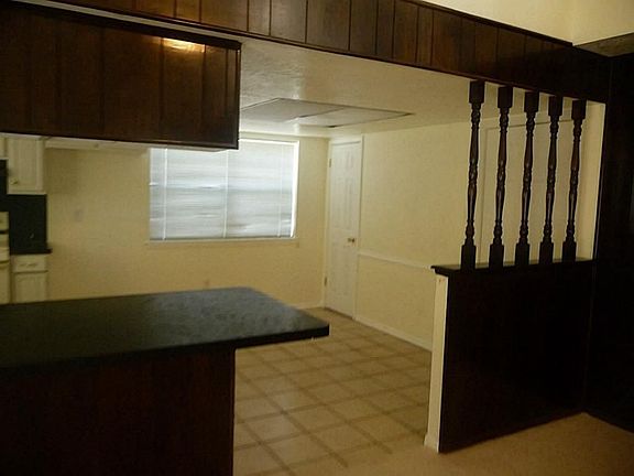 2nd image of 10222 Amblewood Dr