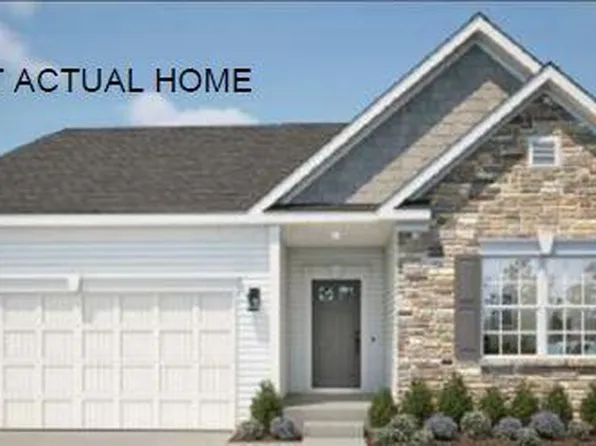 328 White Pines Dr, Bellefontaine, OH 43311