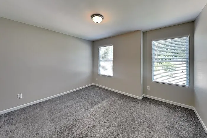 807 Dantzler Ct — Photo 16