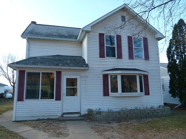 1st image of 610 Amelia St