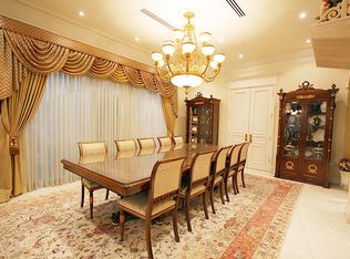 118 N Oakhurst Dr, Beverly Hills, CA 90210
