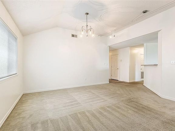 4th image of 2233 N Village Green St
