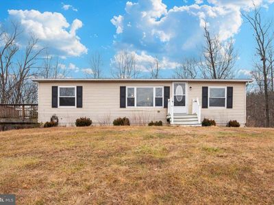 105 Relative Way, Falling Waters, WV, 25419