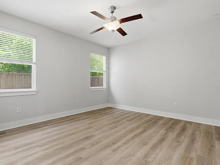 7208 Lysander Ct — Photo 11