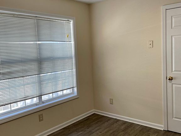 5th image of 4125 Berkeley Creek Dr