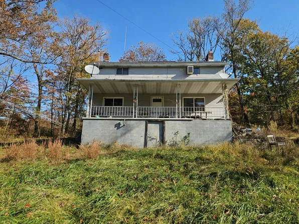 137 Piper Hollow Rd, Mount Braddock, PA 15465