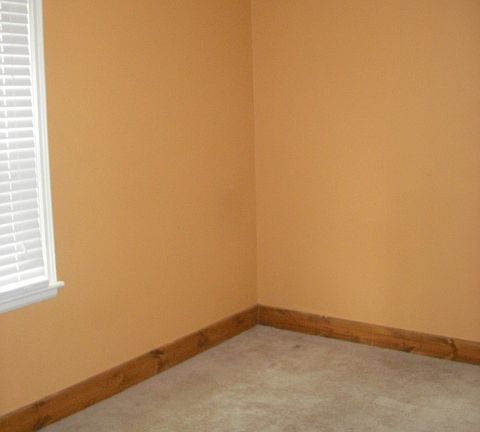 4th image of 1036 Northwest Ave