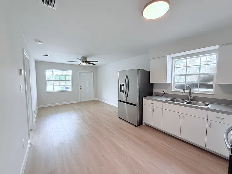 2401 Patterson Ave #101 — Photo 2