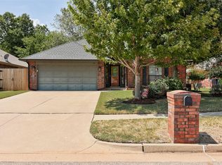 833 Ethan Ln, Yukon, OK 73099