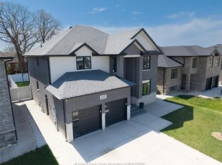 1557 Rockport St, Windsor, ON N9G 0B6